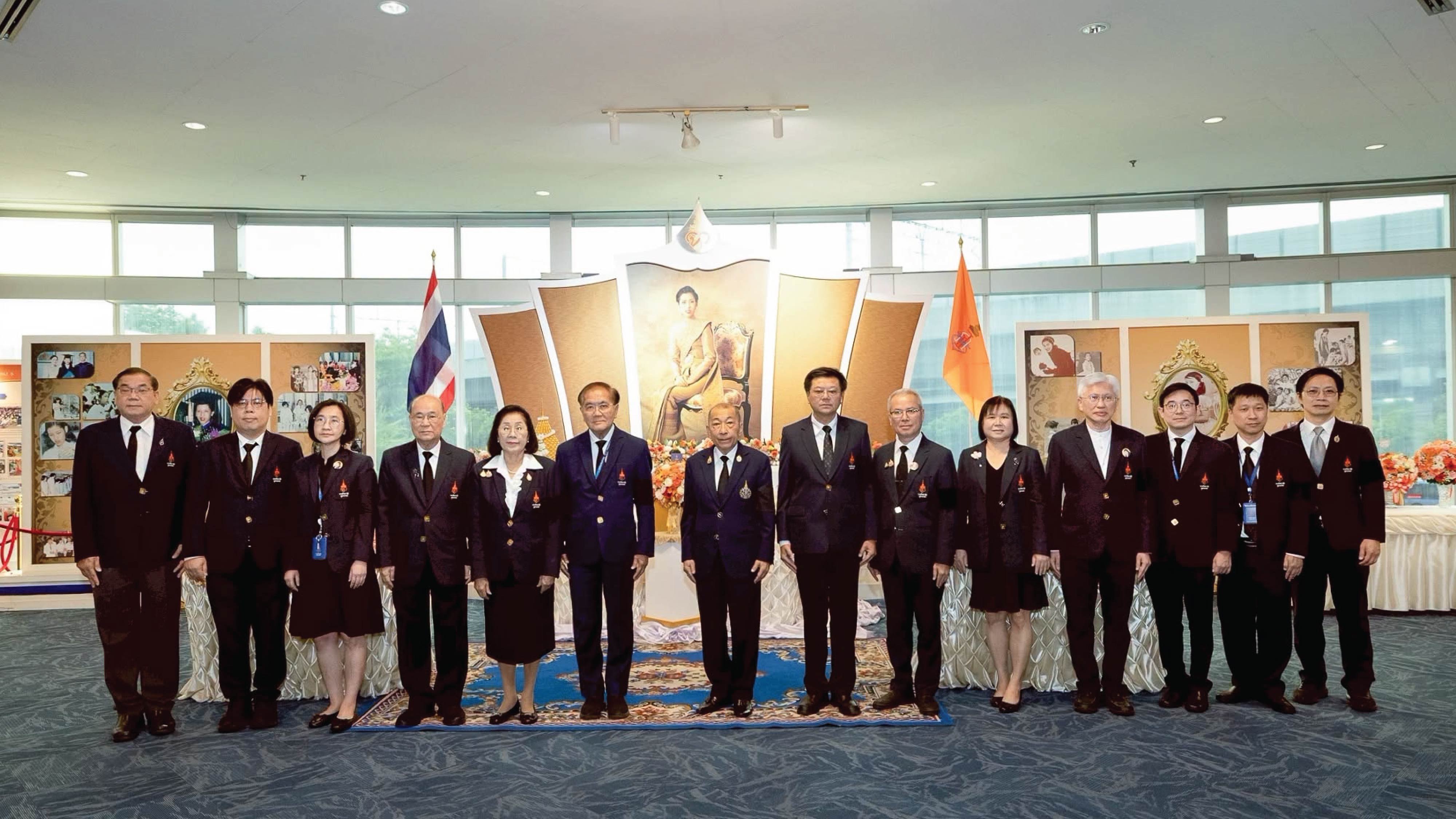 พิธีถวายพระพรชัยมงคลและพิธีเจริญพระพุทธมนต์ เนื่องในโอกาสวันคล้ายวันประสูติ