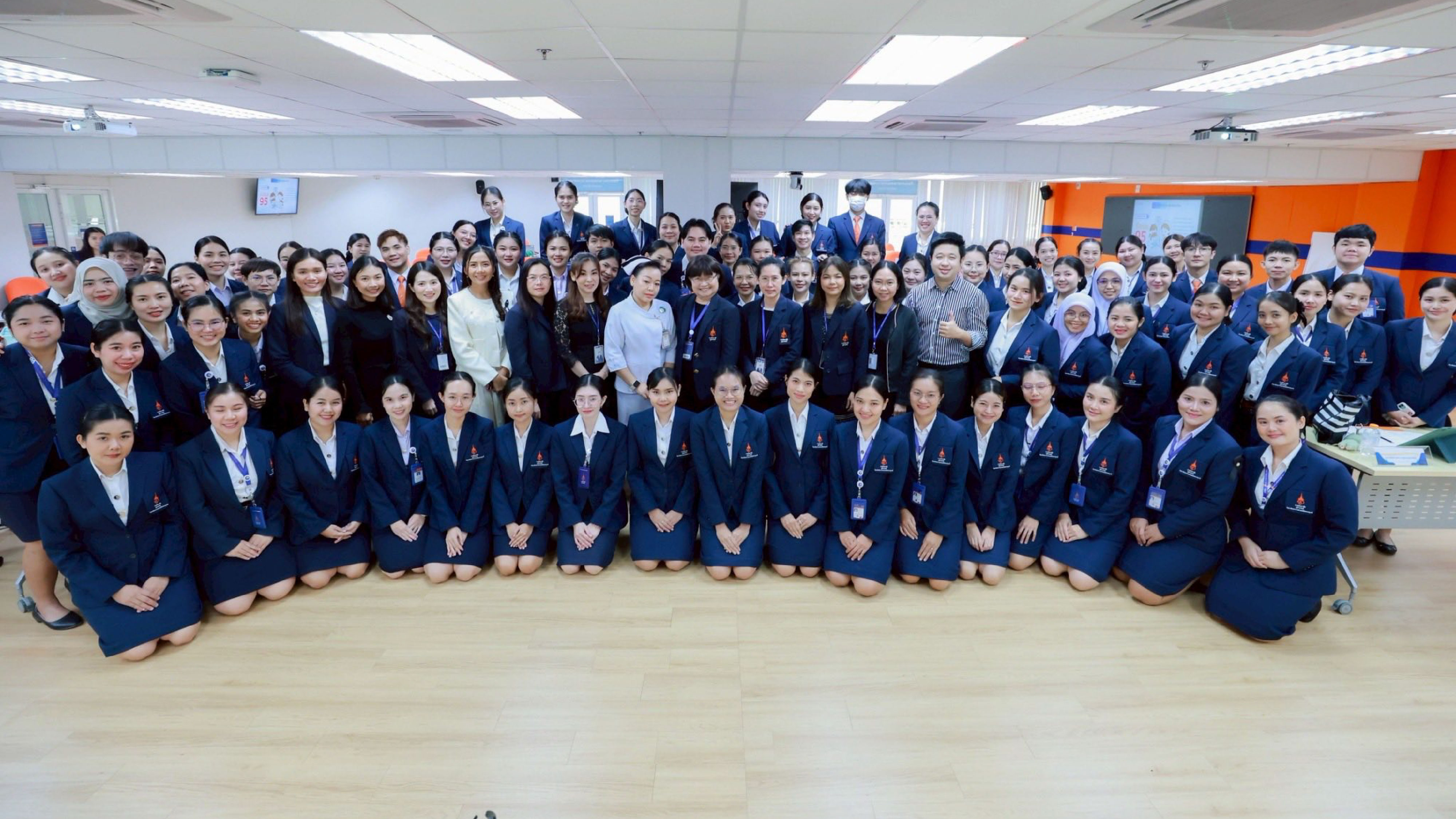 กิจกรรมประกวดผลงานนวัตกรรมทางการพยาบาล ของนักศึกษาหลักสูตรพยาบาลศาสตรบัณทิต