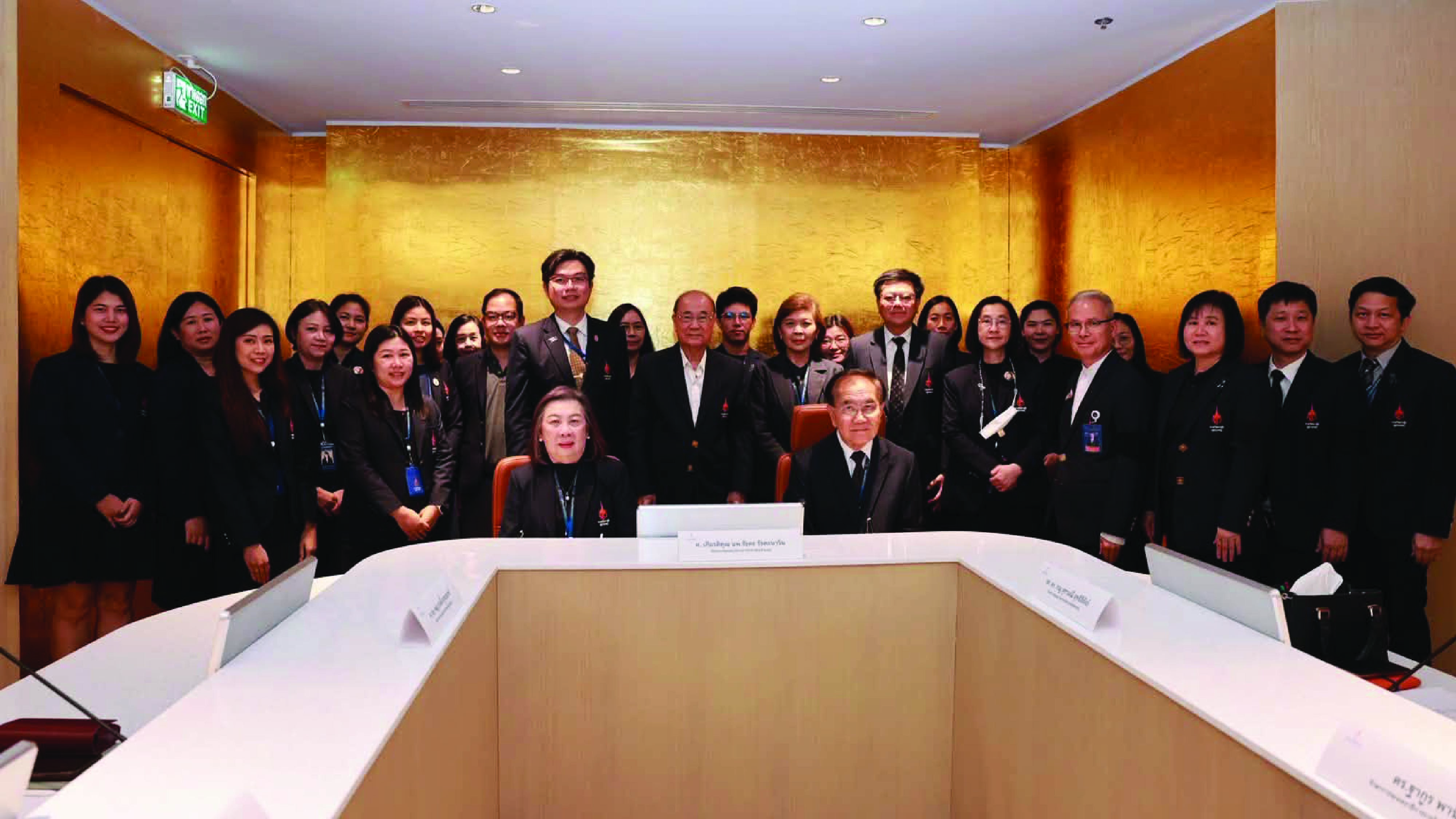 ร่วมลงนามข้อตกลงการปฏิบัติงาน Performance Agreement : PA ประจำปีงบประมาณ ๒๕๗๐